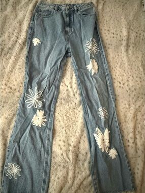 PacSun Floral Painted Jeans Size 28 Y2K Flare Leg Denim White Flower Design